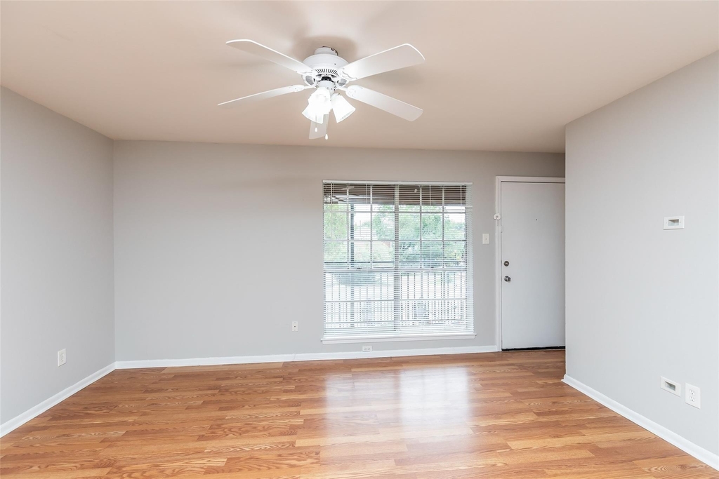 425 Emerson Street - Photo 8