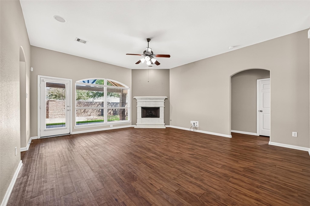 6138 Wickshire Drive - Photo 14
