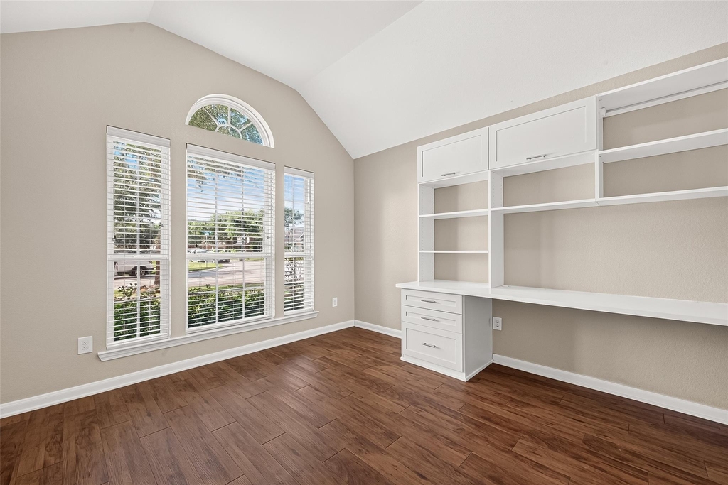 6138 Wickshire Drive - Photo 11