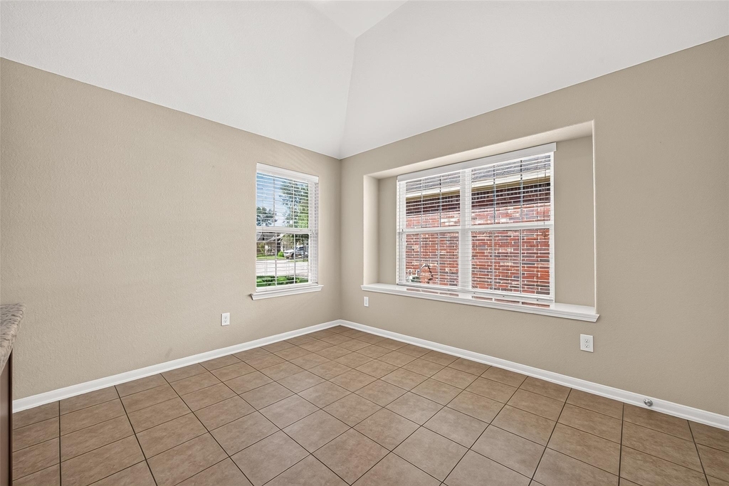 6138 Wickshire Drive - Photo 27