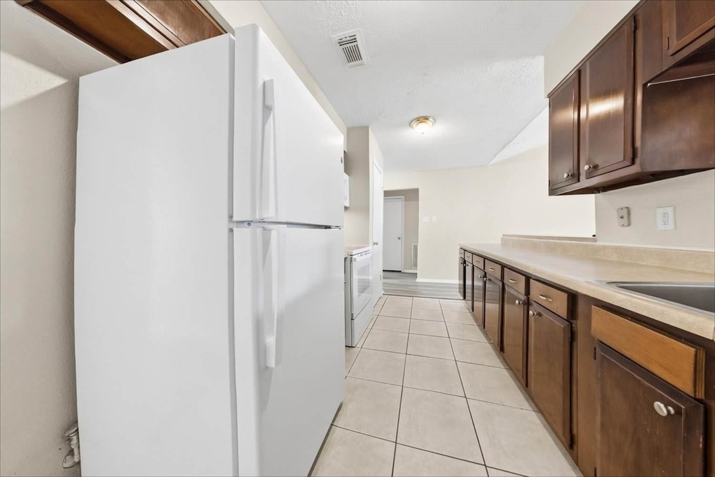 4226 Burkegate Drive - Photo 7