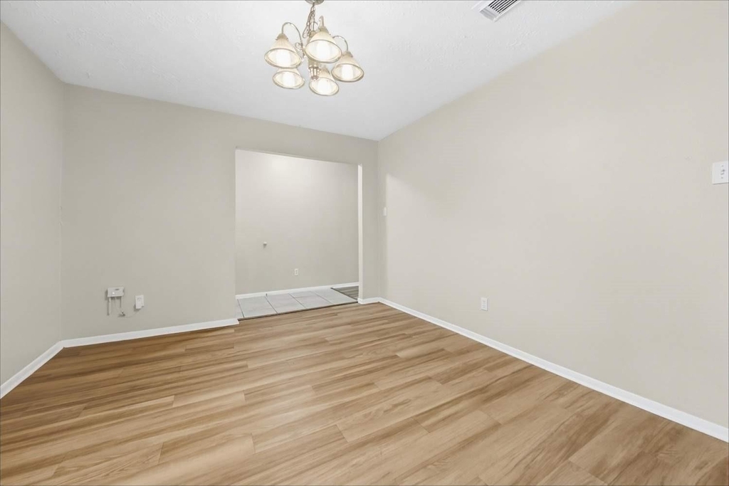 4226 Burkegate Drive - Photo 4