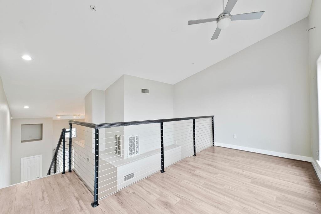 1616 Elgin Street - Photo 13