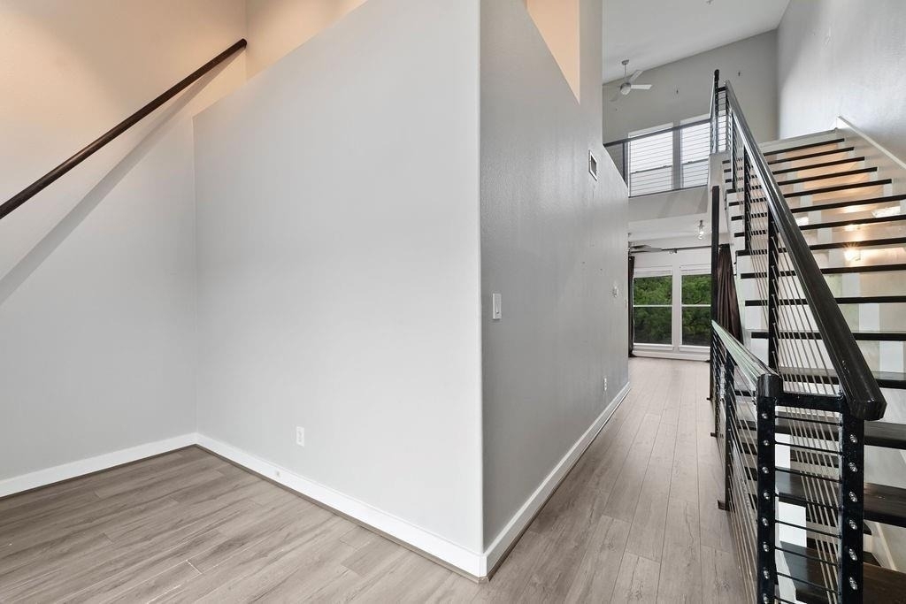 1616 Elgin Street - Photo 12