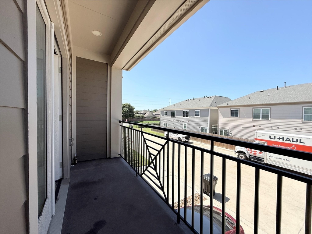 16575 Oasis Glade Drive - Photo 37
