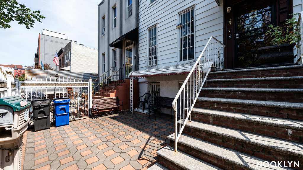 28 Kossuth Pl - Photo 14