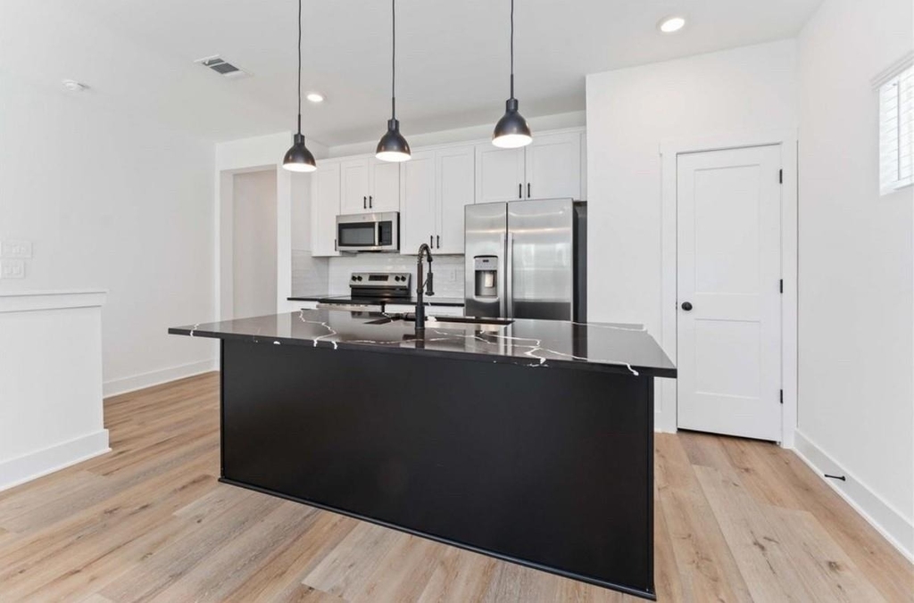 8023 Cora Street - Photo 4