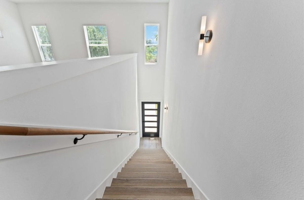 8023 Cora Street - Photo 8
