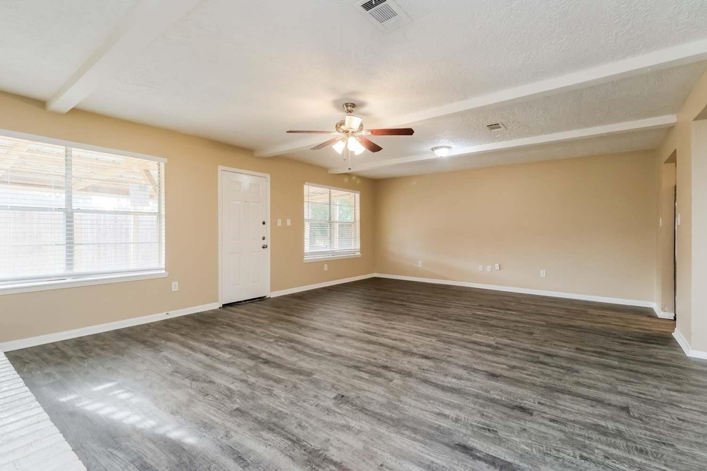 23302 Upper Falls Court - Photo 4