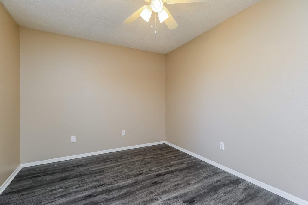 23302 Upper Falls Court - Photo 10