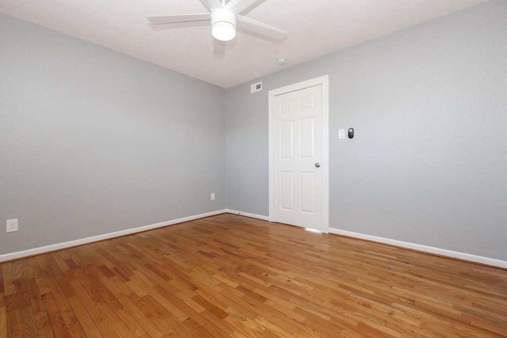 2919 Wentworth Street - Photo 14