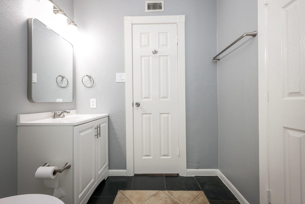 2919 Wentworth Street - Photo 12