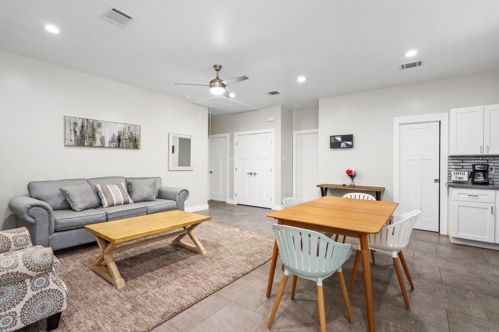 7101 Foster Street - Photo 4