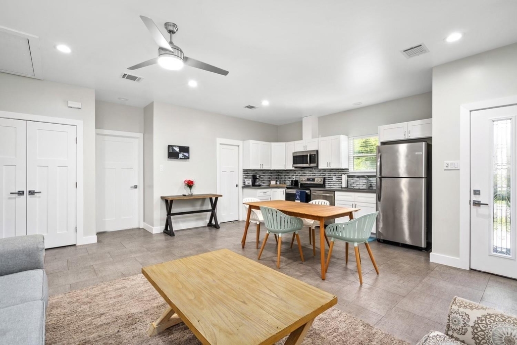 7101 Foster Street - Photo 5