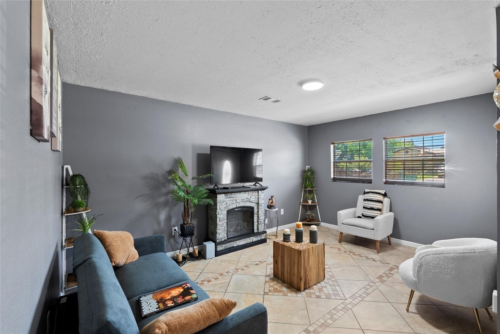 509 Arno Street - Photo 1