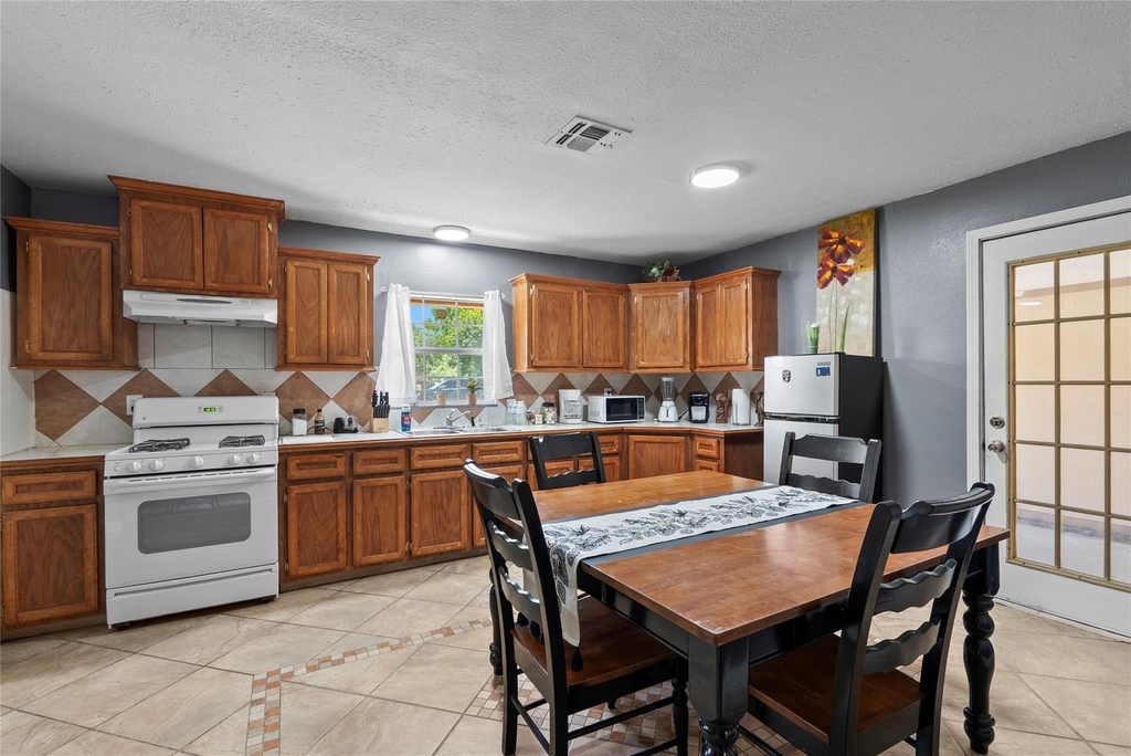 509 Arno Street - Photo 2