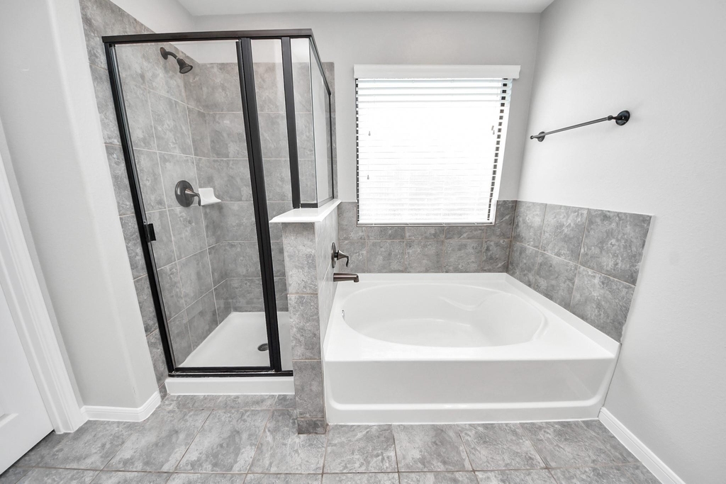 18314 Amalfi Coast Drive - Photo 28