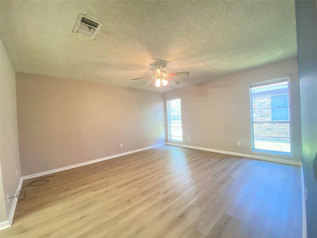 815 Ramada Drive - Photo 10