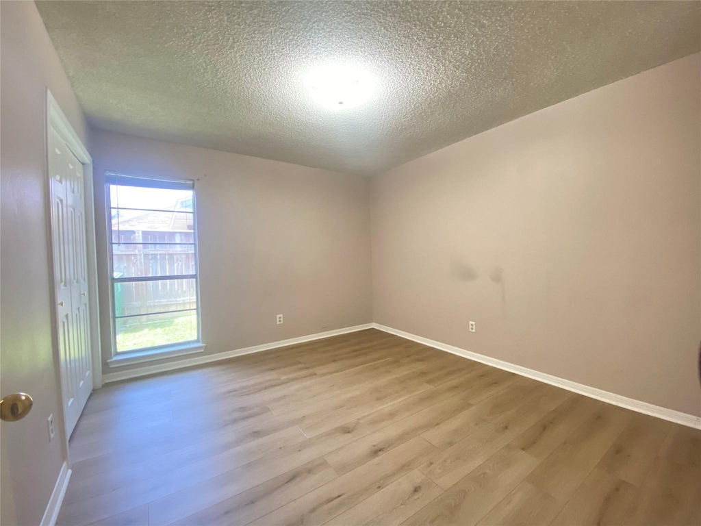 815 Ramada Drive - Photo 2