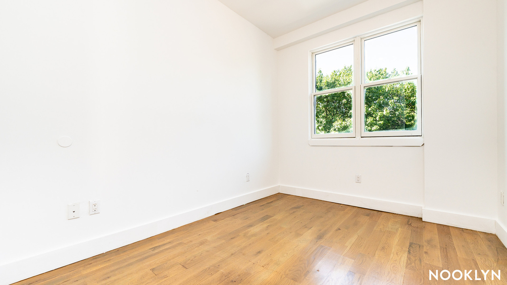 238 Pulaski St - Photo 10