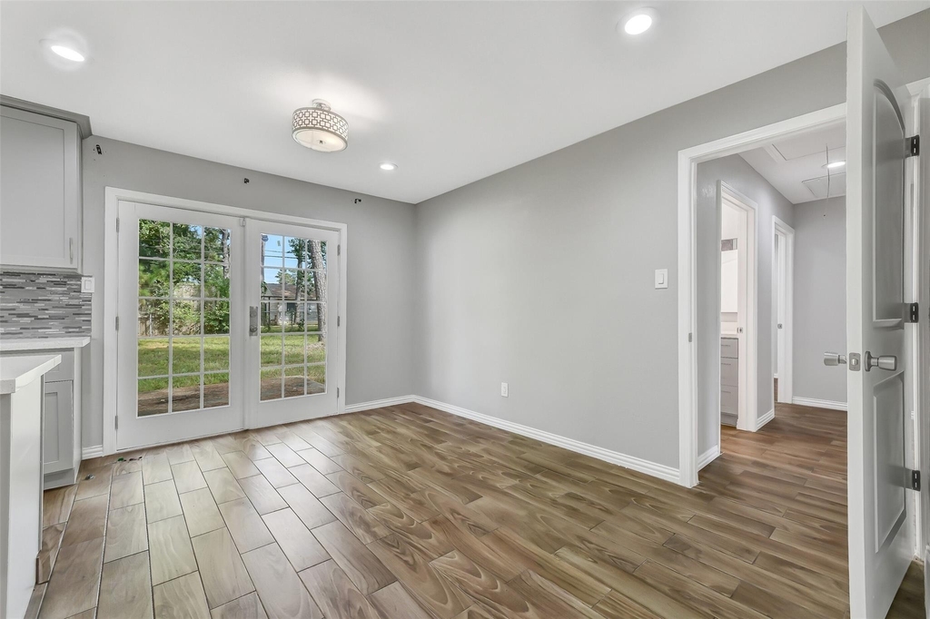 11226 Blades Street - Photo 12