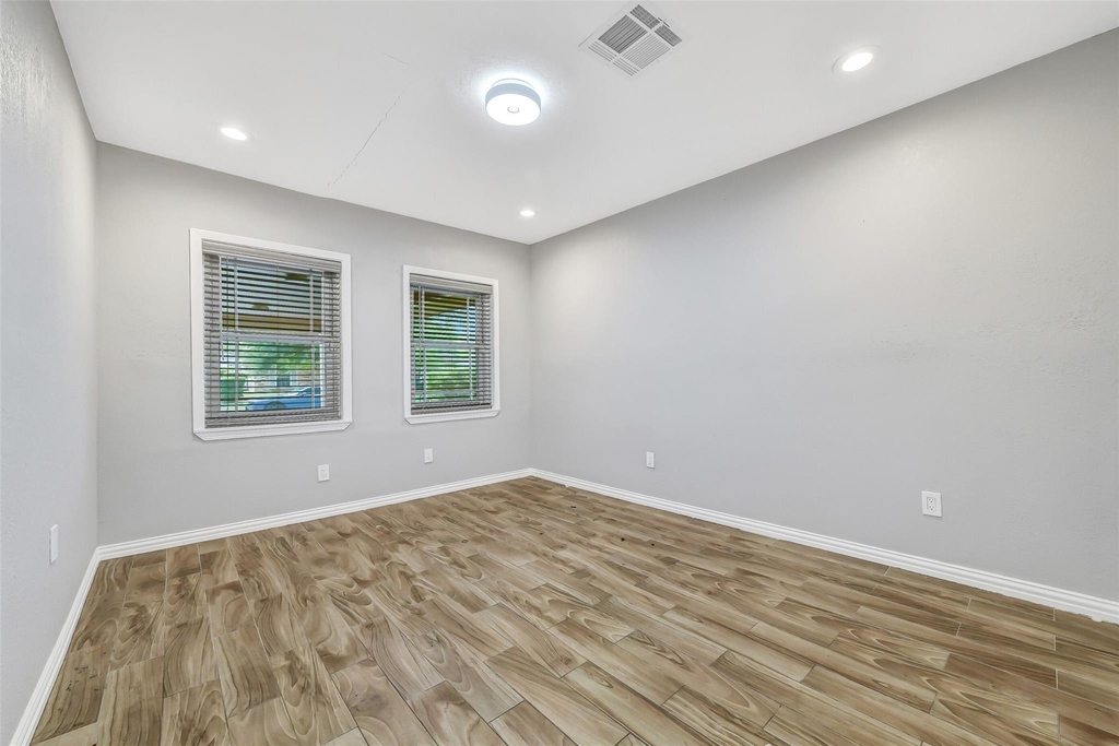 11226 Blades Street - Photo 22