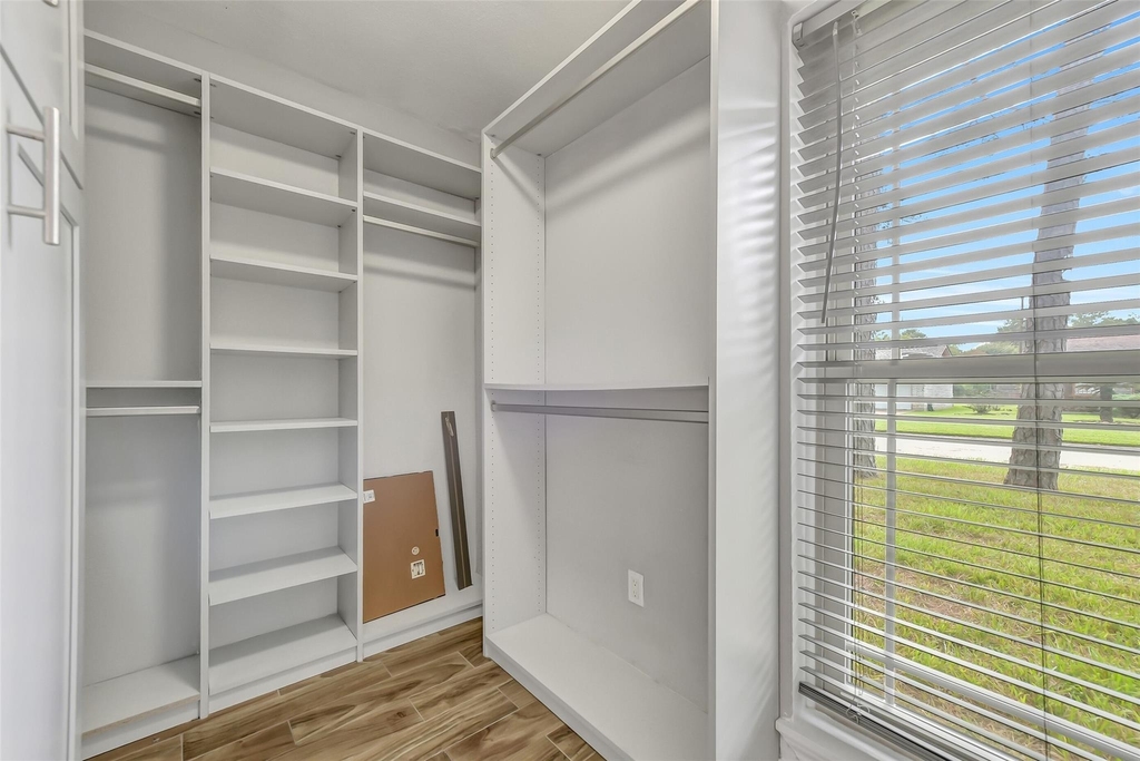 11226 Blades Street - Photo 18