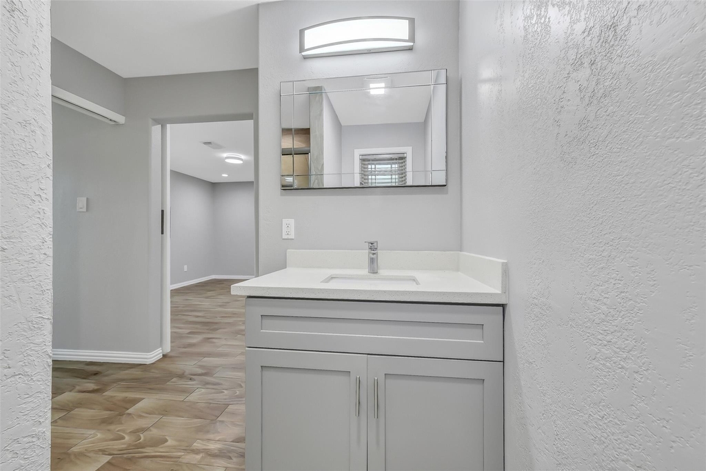 11226 Blades Street - Photo 17