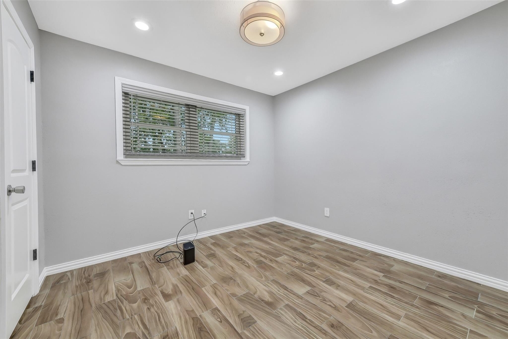 11226 Blades Street - Photo 19