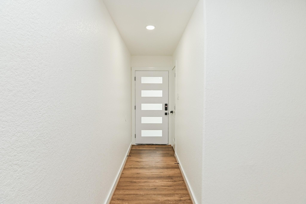 4812 24th St - Photo 4