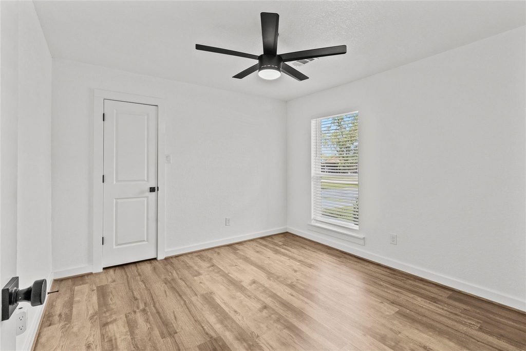 4812 24th St - Photo 18