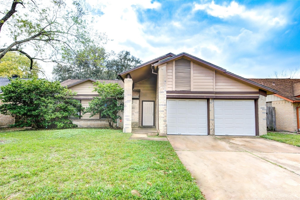 12023 Plumbrook Drive - Photo 2
