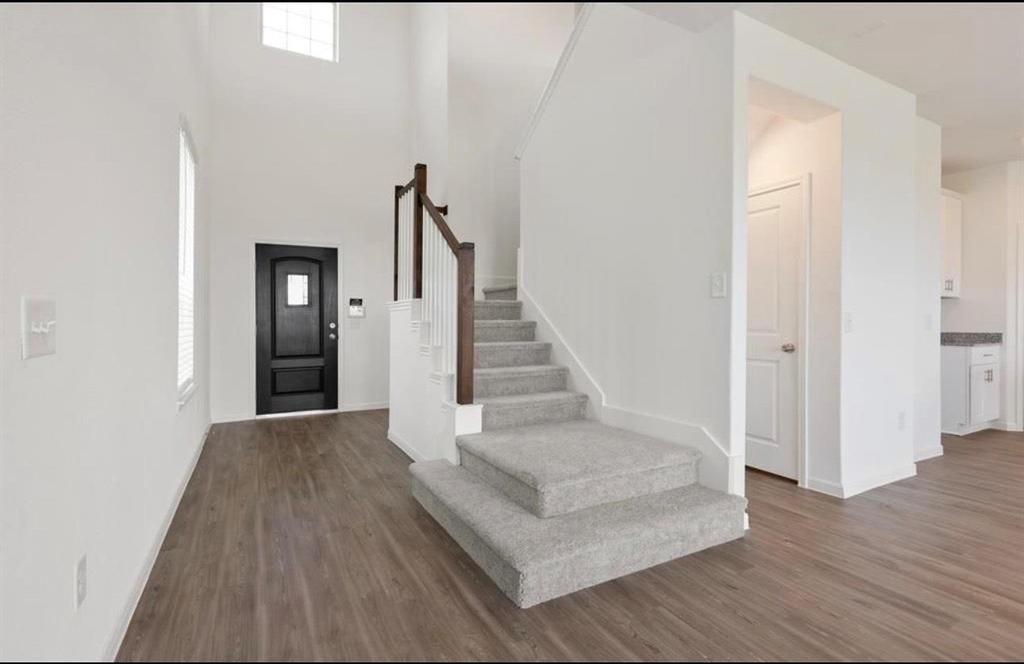 1024 Greenshank Drive - Photo 3
