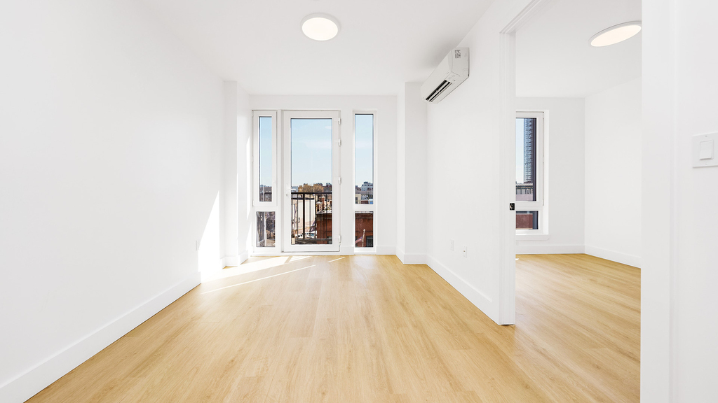 649 Hart St - Photo 10