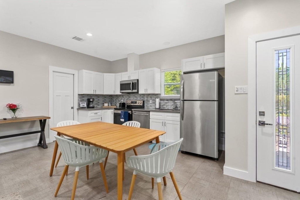 7101 Foster Street - Photo 6
