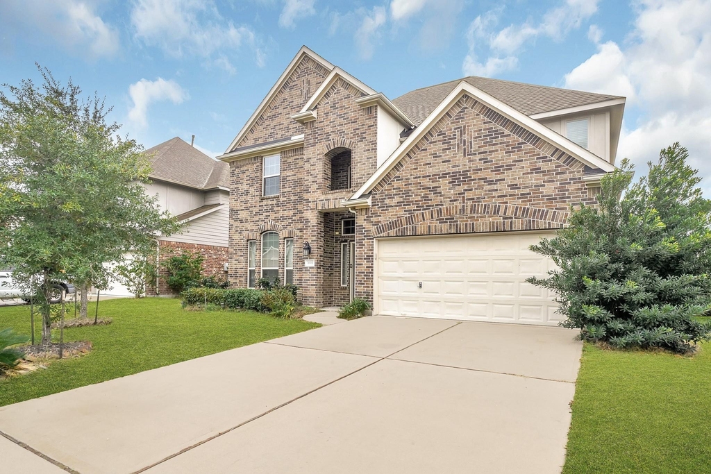 16911 Wedgeside Park - Photo 1