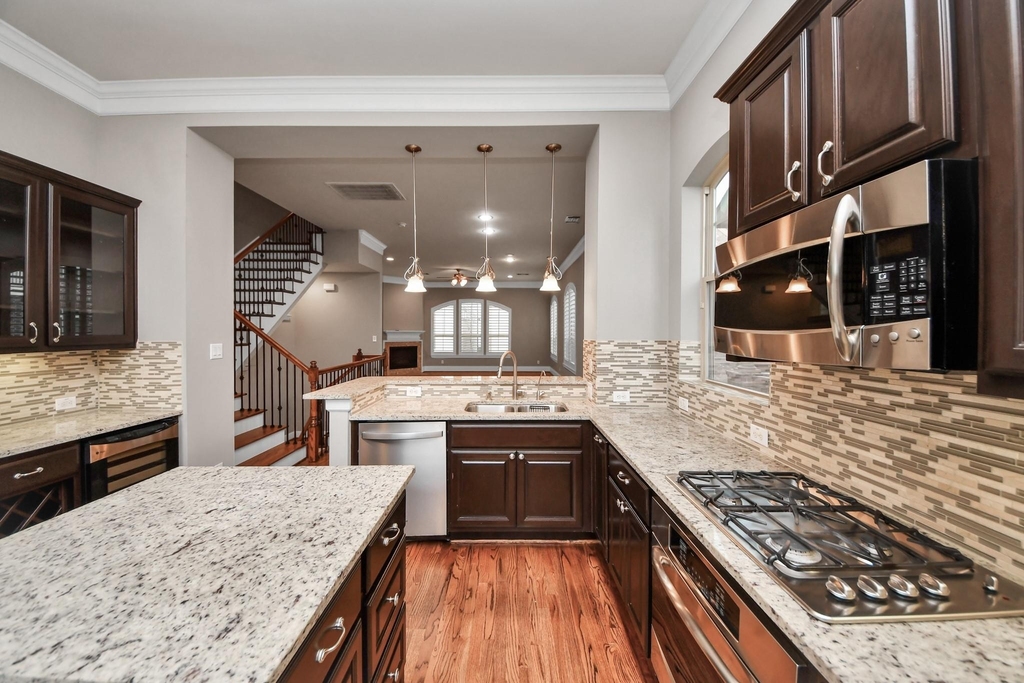 1617 W 23rd Street - Photo 11