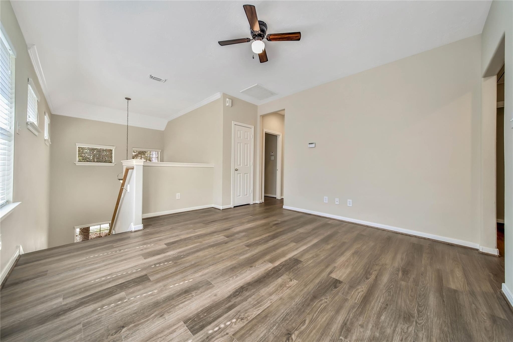 111 W Burberry Circle - Photo 14