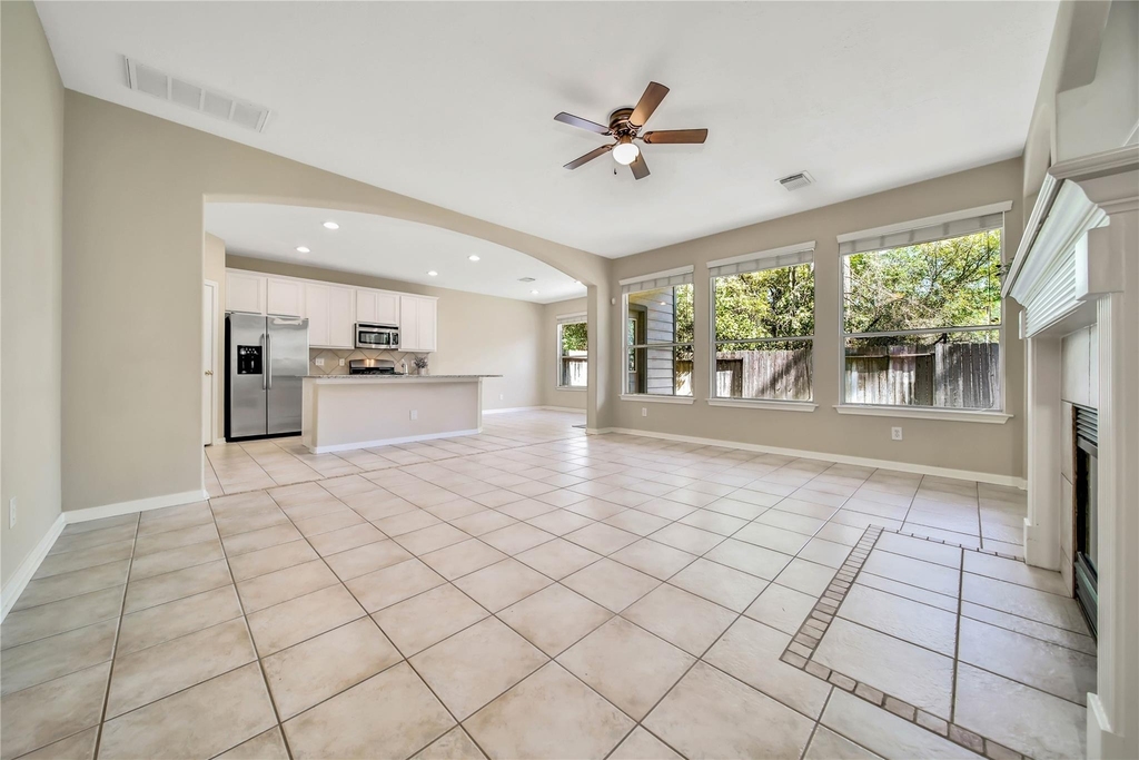 111 W Burberry Circle - Photo 12