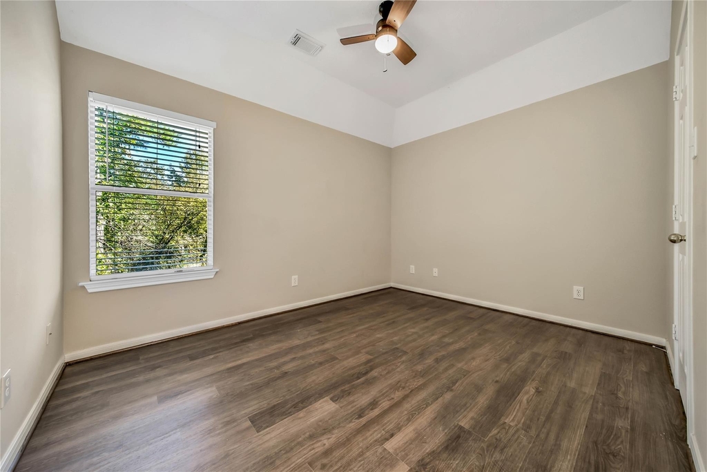 111 W Burberry Circle - Photo 28