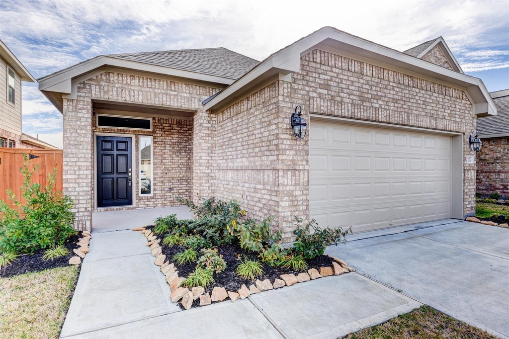 2202 Windy Grove Drive - Photo 1