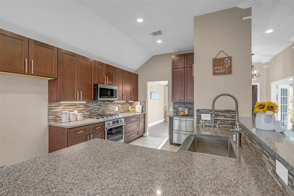 11506 Faulkey Gully Circle - Photo 17