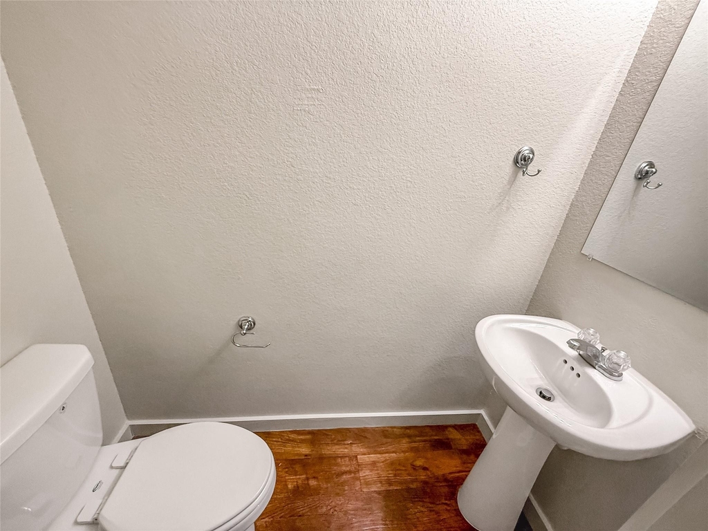 10535 Mills Road - Photo 14