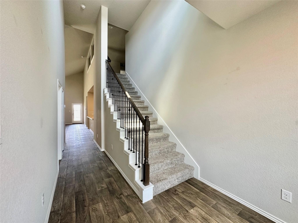 5410 Pembrokeshire Circle - Photo 1
