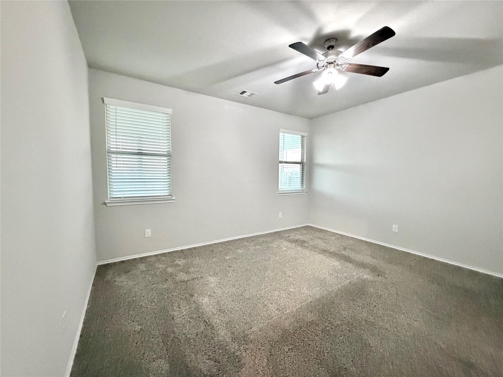 5410 Pembrokeshire Circle - Photo 9