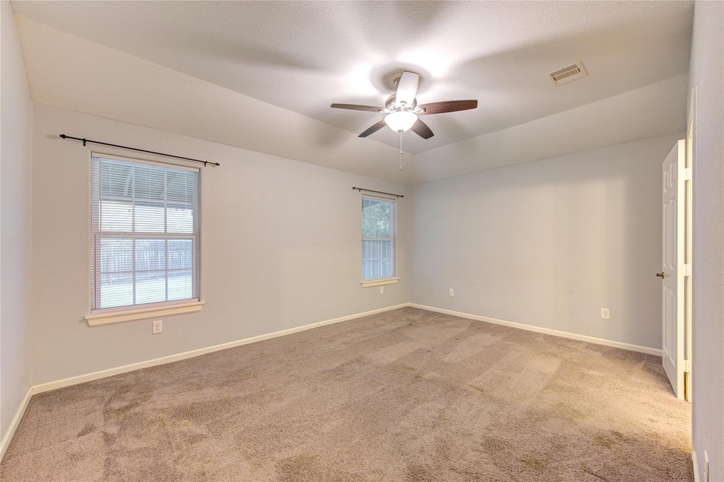 503 W Linney Street - Photo 28