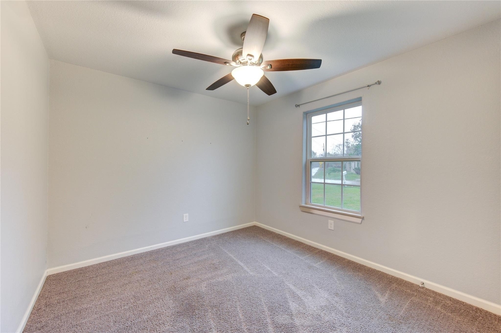 503 W Linney Street - Photo 23