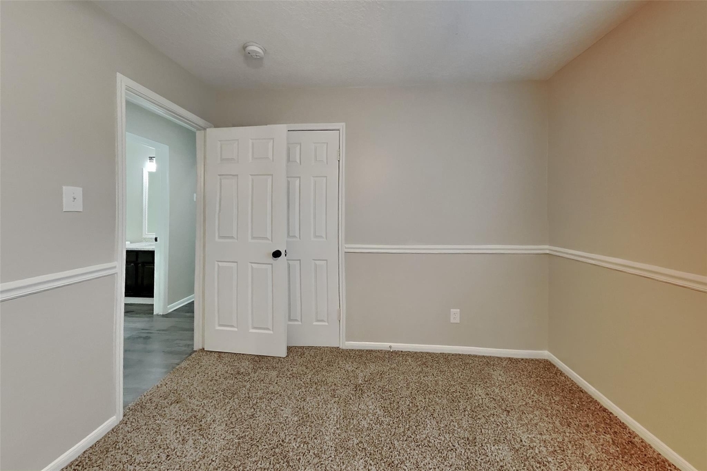 21510 Forest Colony Drive - Photo 12