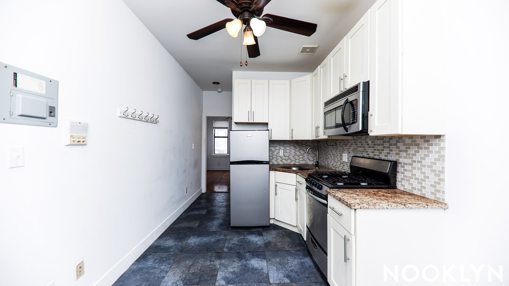 290 Harman St - Photo 6