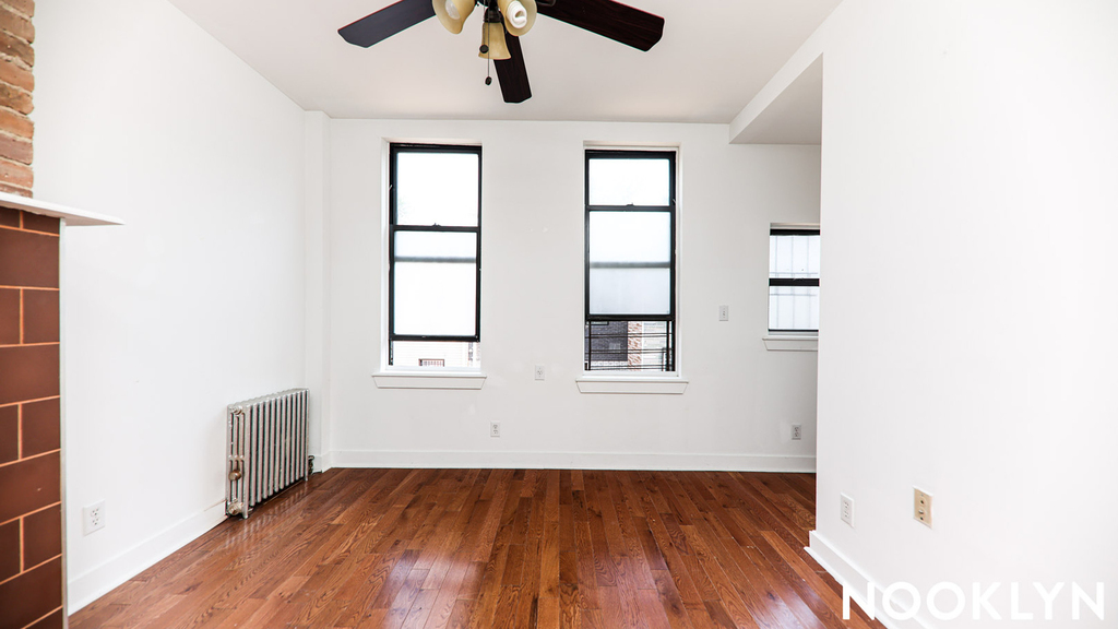 290 Harman St - Photo 8